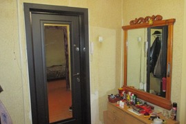 в связи с отъездом из города